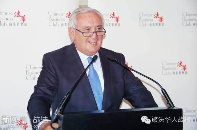 Jean-Pierre RAFFARIN, forme Prime Minister
